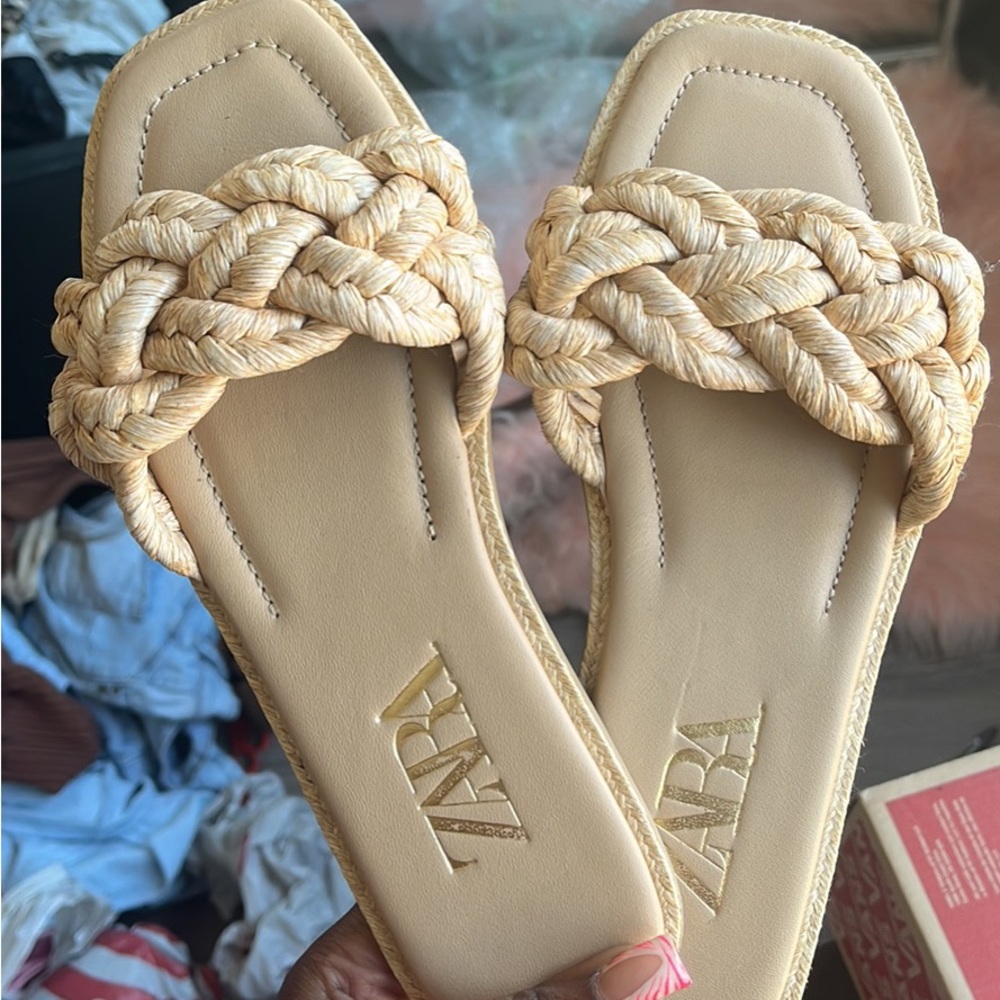 ZARA sandals size 5.5